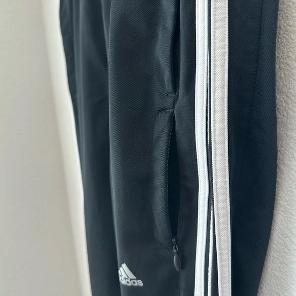 ⭐️ ADIDAS Men’s Tricot 3 Stripe XL Athletic Pants - Picture 4 of 10